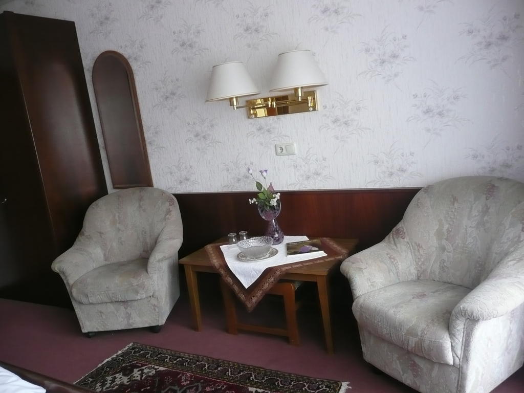 Hotel Olympia Bad Orb Pokoj fotografie